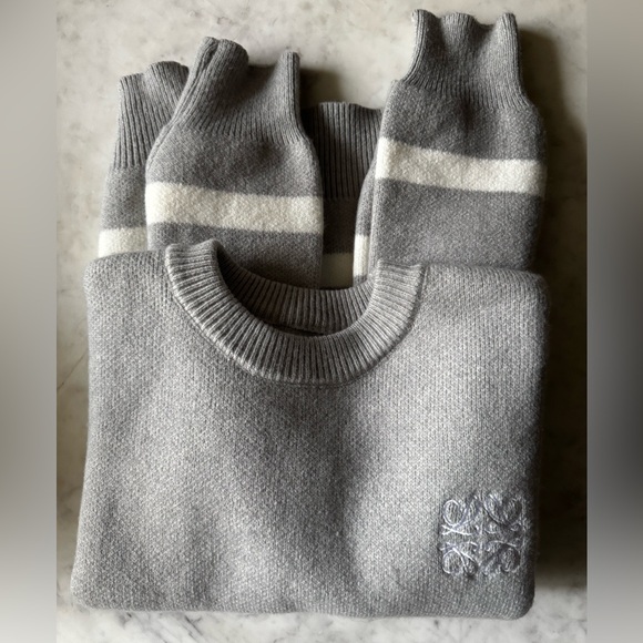 LOEWE
Anagram Cashmere & Cotton Sweater - Picture 3 of 10